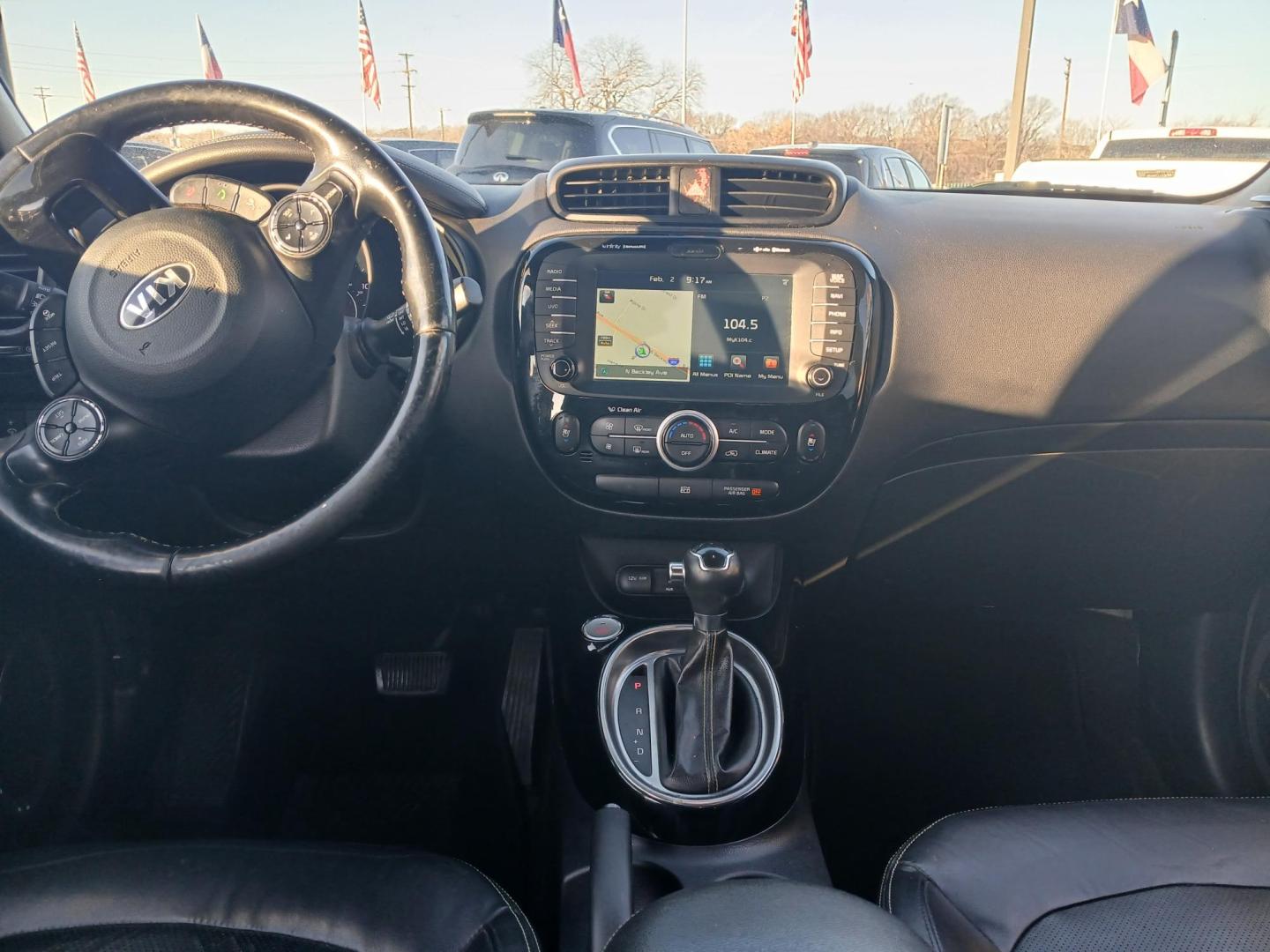 2014 SILVER Kia Soul + (KNDJP3A51E7) with an 2.0L L4 DOHC 16V engine, 6-Speed Automatic transmission, located at 420 I-35E, Lancaster, TX, 75146, (469) 297-4144, 32.593929, -96.823685 - Photo#4