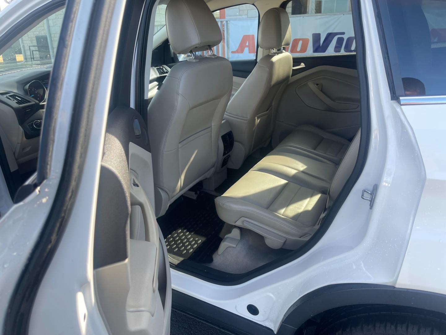 2014 WHITE Ford Escape SE FWD (1FMCU0GX1EU) with an 1.6L L4 DOHC 16V engine, 6-Speed Automatic transmission, located at 420 I-35E, Lancaster, TX, 75146, (469) 297-4144, 32.593929, -96.823685 - Photo#6