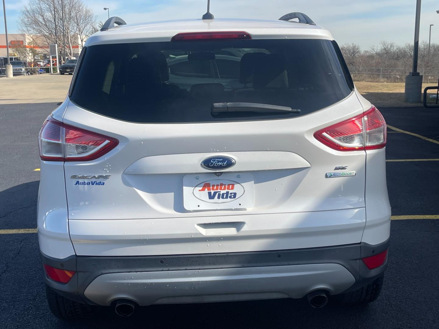 2014 WHITE Ford Escape SE FWD (1FMCU0GX1EU) with an 1.6L L4 DOHC 16V engine, 6-Speed Automatic transmission, located at 420 I-35E, Lancaster, TX, 75146, (469) 297-4144, 32.593929, -96.823685 - Photo#7