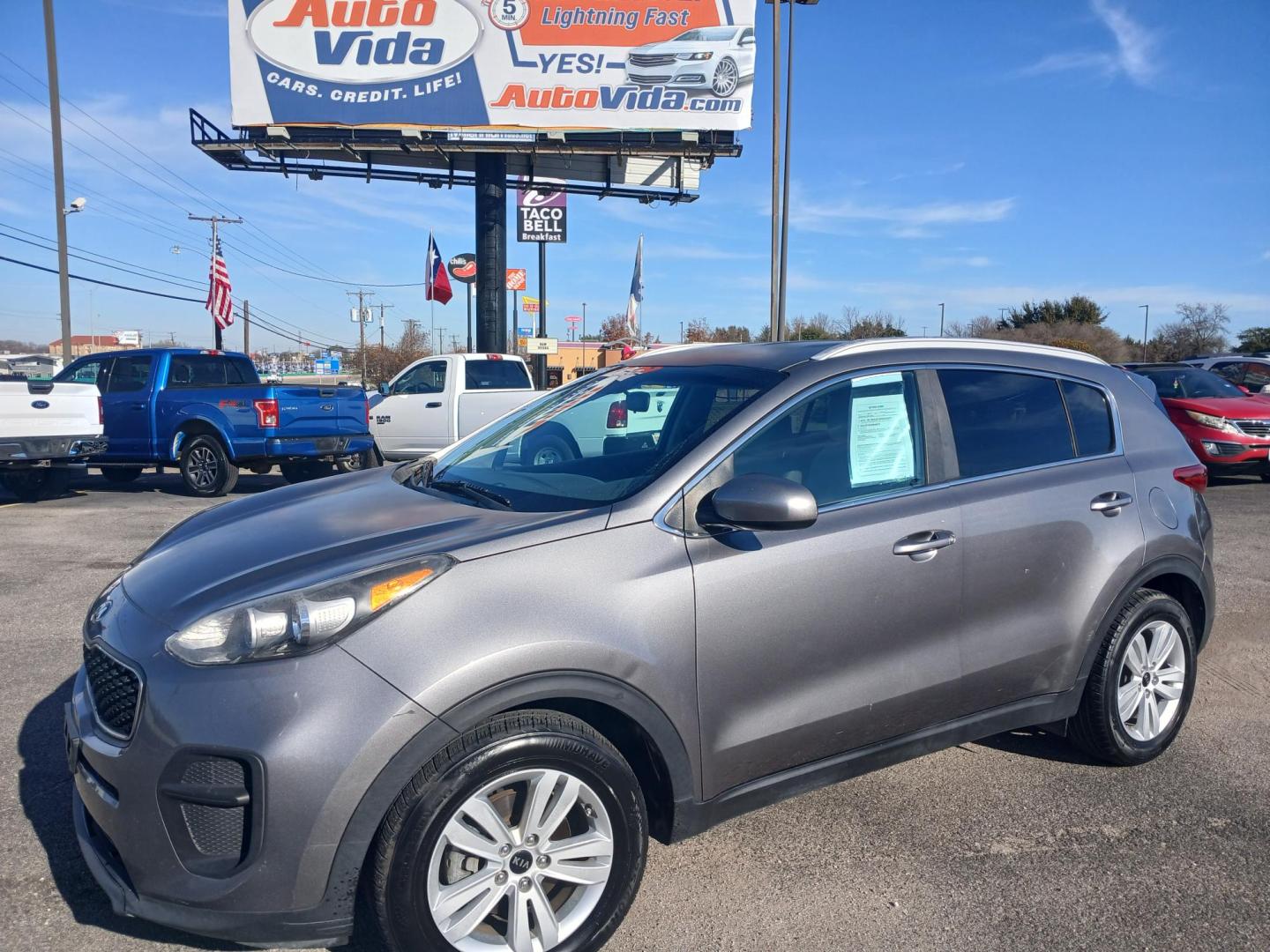 2017 SILVER Kia Sportage LX FWD (KNDPM3AC0H7) with an 2.4L V6 DOHC 24V engine, 6A transmission, located at 420 I-35E, Lancaster, TX, 75146, (469) 297-4144, 32.593929, -96.823685 - Photo#0