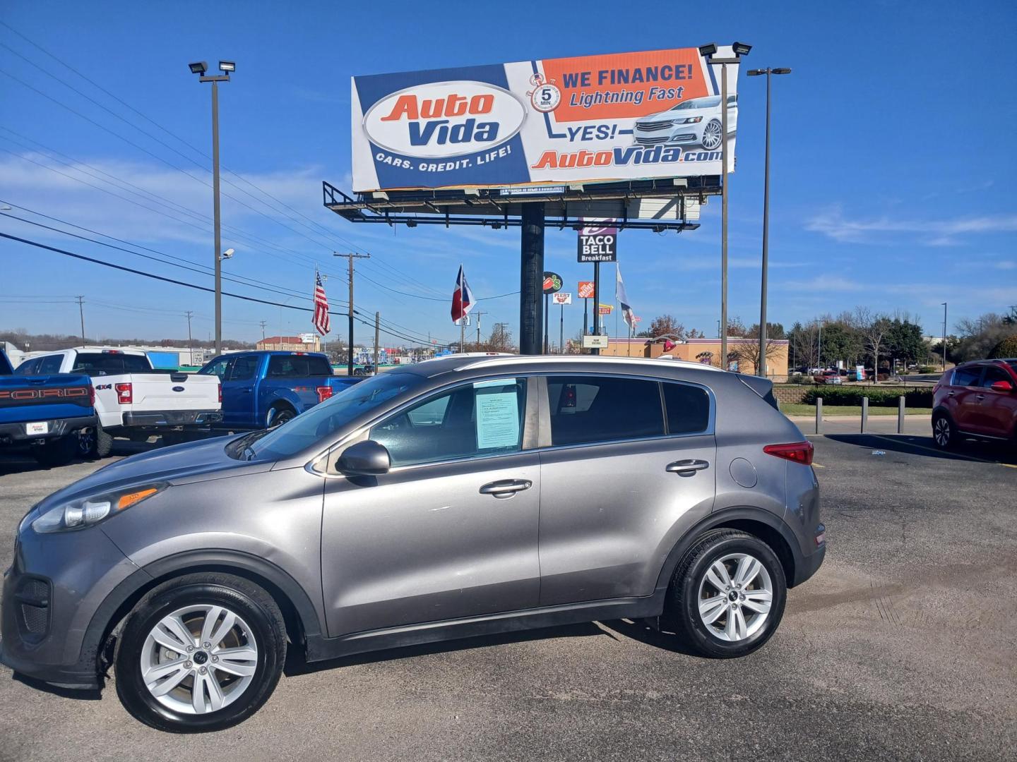 2017 SILVER Kia Sportage LX FWD (KNDPM3AC0H7) with an 2.4L V6 DOHC 24V engine, 6A transmission, located at 420 I-35E, Lancaster, TX, 75146, (469) 297-4144, 32.593929, -96.823685 - Photo#1