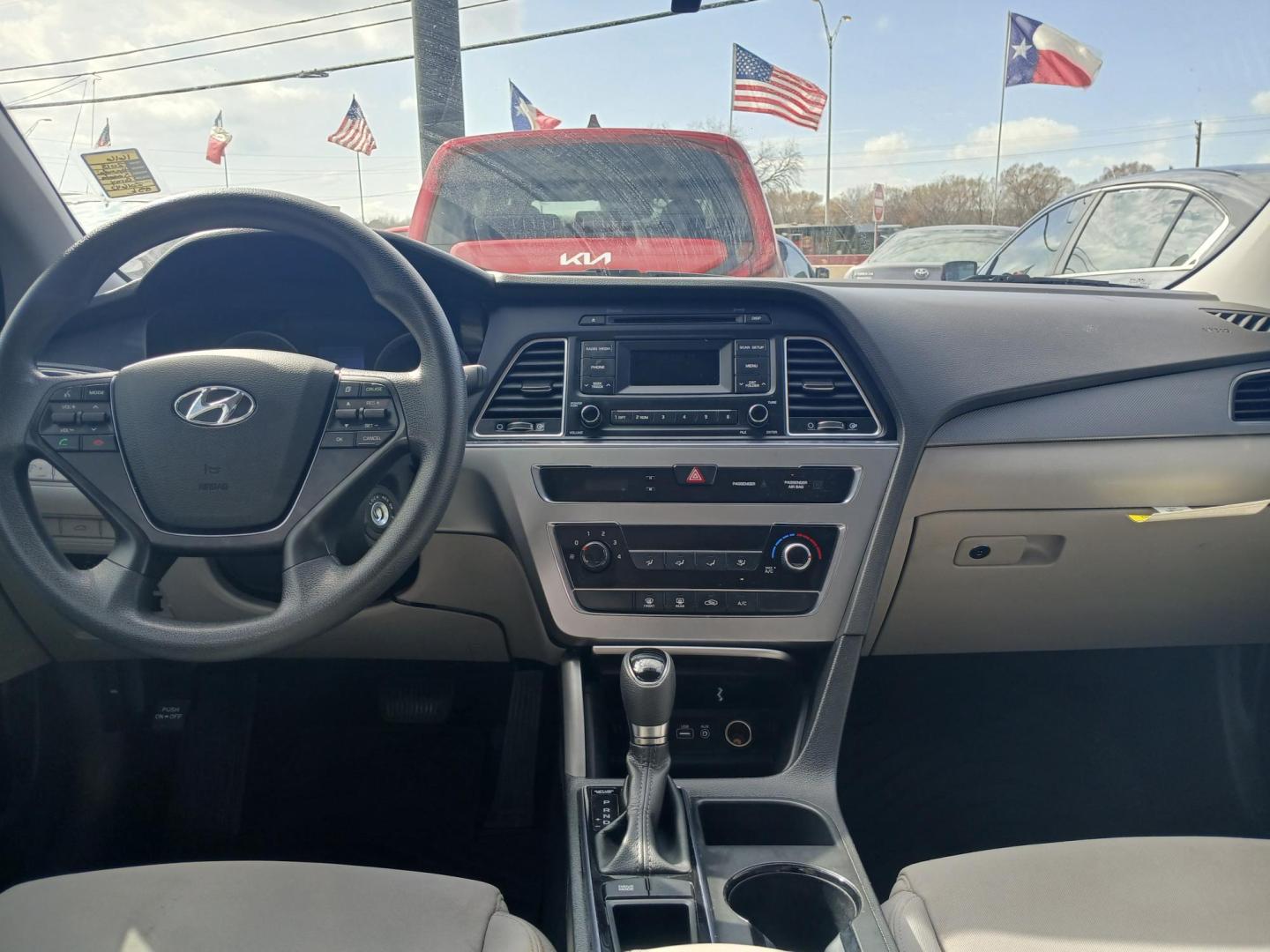 2015 GRAY Hyundai Sonata ECO (5NPE24AF5FH) with an 1.6L L4 DOHC 16V engine, 7-Speed Automatic transmission, located at 420 I-35E, Lancaster, TX, 75146, (469) 297-4144, 32.593929, -96.823685 - Photo#2