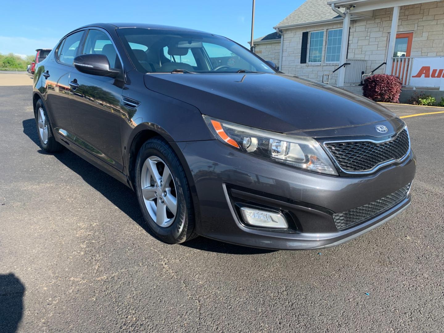 2015 GRAY Kia Optima LX (5XXGM4A75FG) with an 2.4L L4 DOHC 16V engine, 6-Speed Automatic transmission, located at 420 I-35E, Lancaster, TX, 75146, (469) 297-4144, 32.593929, -96.823685 - Photo#0