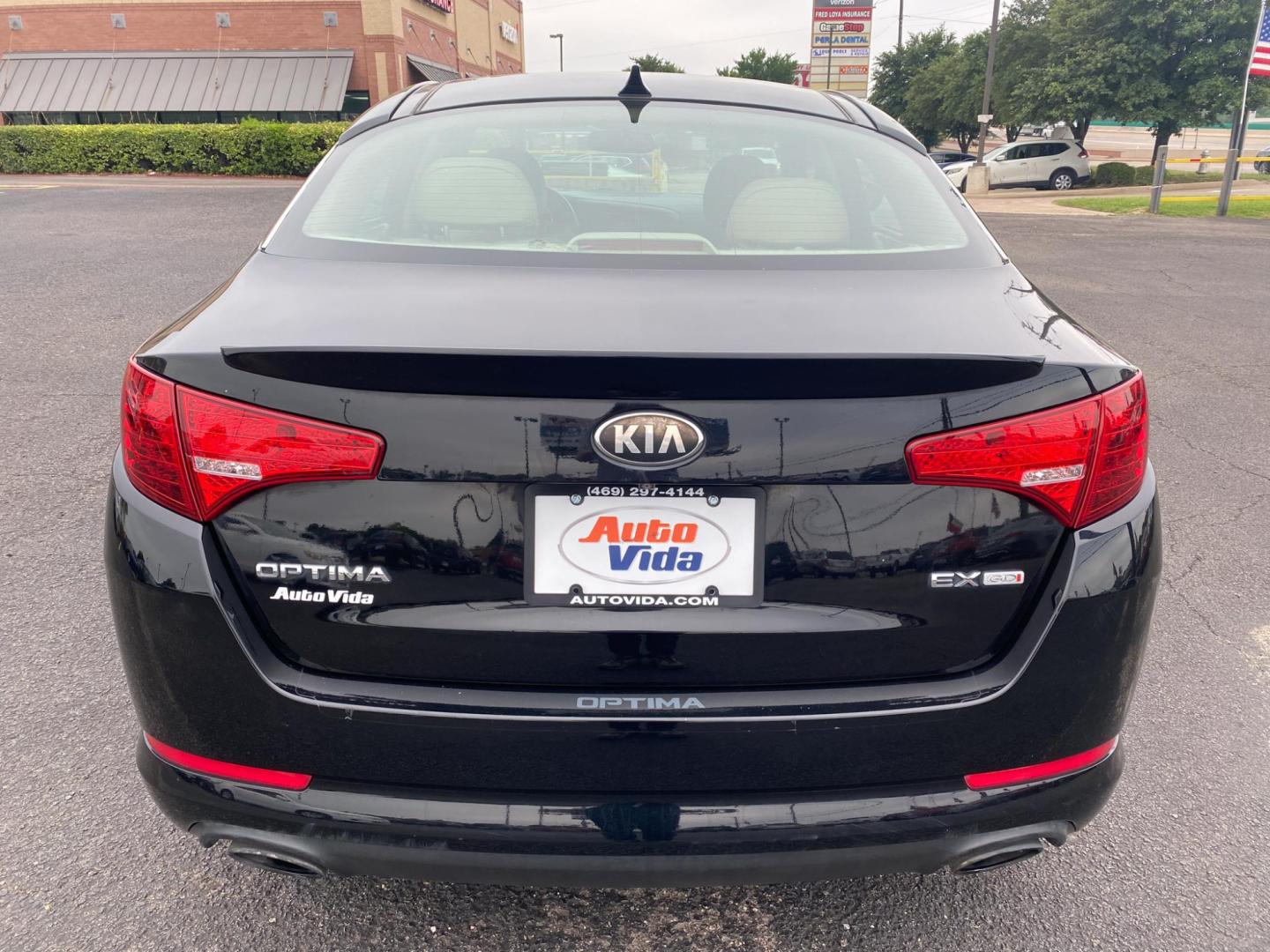 2013 BLACK Kia Optima EX (5XXGN4A72DG) with an 2.4L L4 DOHC 16V engine, 6-Speed Automatic transmission, located at 420 I-35E, Lancaster, TX, 75146, (469) 297-4144, 32.593929, -96.823685 - Photo#3