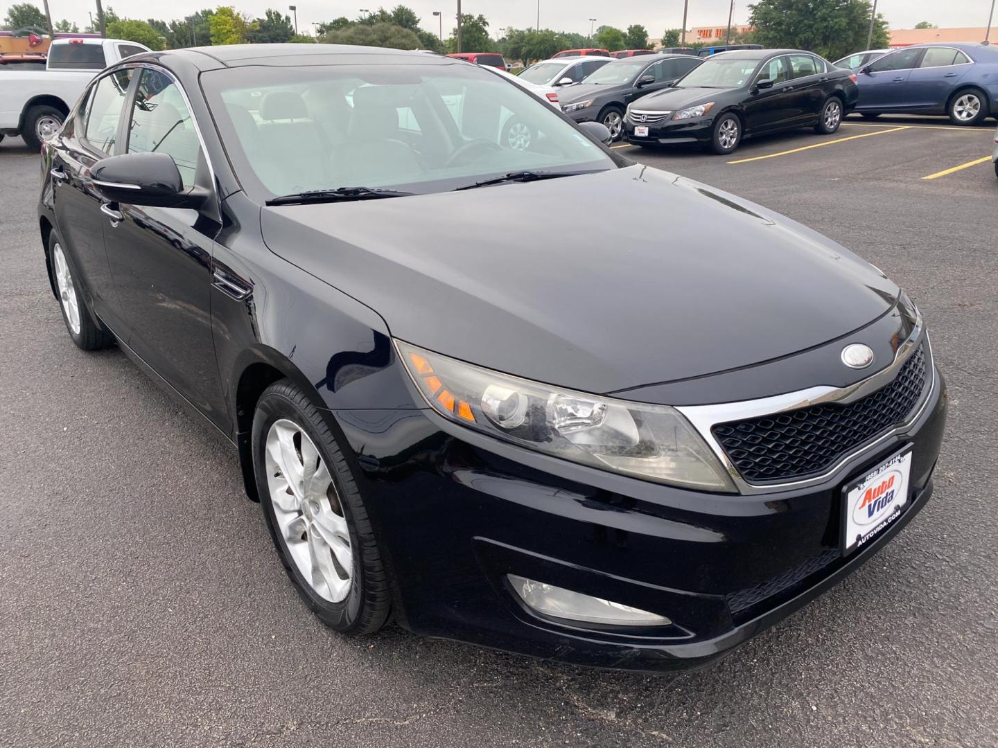 2013 BLACK Kia Optima EX (5XXGN4A72DG) with an 2.4L L4 DOHC 16V engine, 6-Speed Automatic transmission, located at 420 I-35E, Lancaster, TX, 75146, (469) 297-4144, 32.593929, -96.823685 - Photo#5