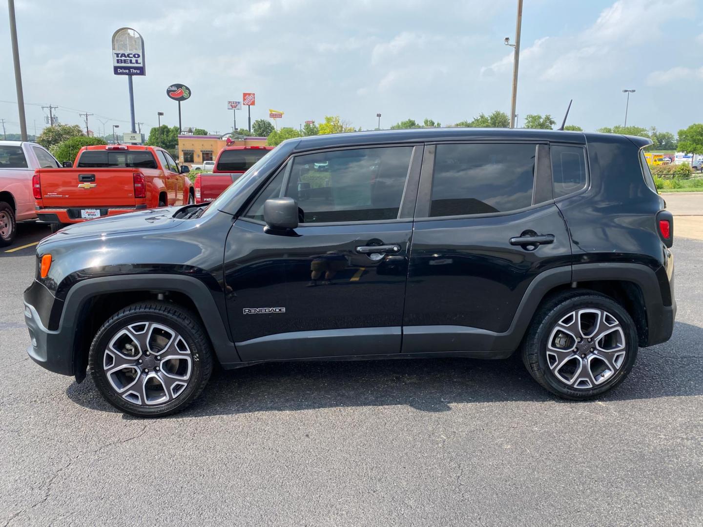 2017 BLACK Jeep Renegade Sport 4WD (ZACCJBAB0HP) with an 2.4L L4 DOHC 16V engine, 6M transmission, located at 420 I-35E, Lancaster, TX, 75146, (469) 297-4144, 32.593929, -96.823685 - Photo#2