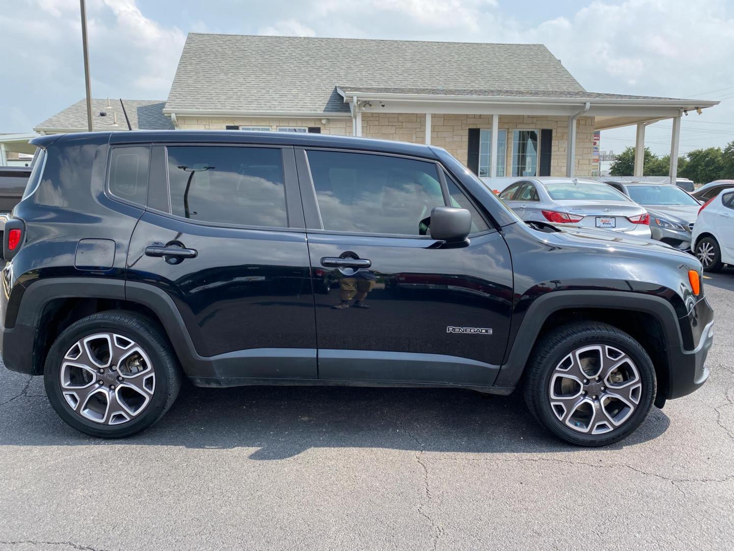 2017 BLACK Jeep Renegade Sport 4WD (ZACCJBAB0HP) with an 2.4L L4 DOHC 16V engine, 6M transmission, located at 420 I-35E, Lancaster, TX, 75146, (469) 297-4144, 32.593929, -96.823685 - Photo#4