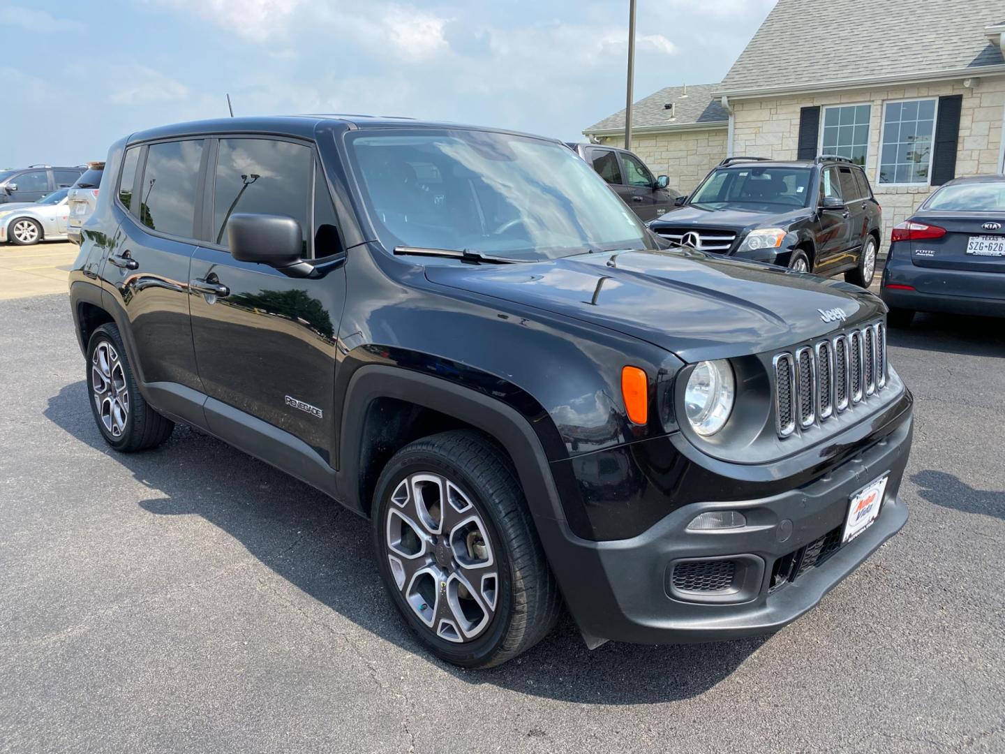 2017 BLACK Jeep Renegade Sport 4WD (ZACCJBAB0HP) with an 2.4L L4 DOHC 16V engine, 6M transmission, located at 420 I-35E, Lancaster, TX, 75146, (469) 297-4144, 32.593929, -96.823685 - Photo#5