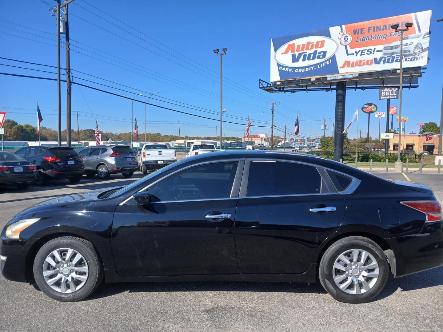 2014 BLACK Nissan Altima 2.5 SL (1N4AL3AP9EN) with an 2.5L L4 DOHC 16V engine, Continuously Variable Transmission transmission, located at 420 I-35E, Lancaster, TX, 75146, (469) 297-4144, 32.593929, -96.823685 - Photo#1