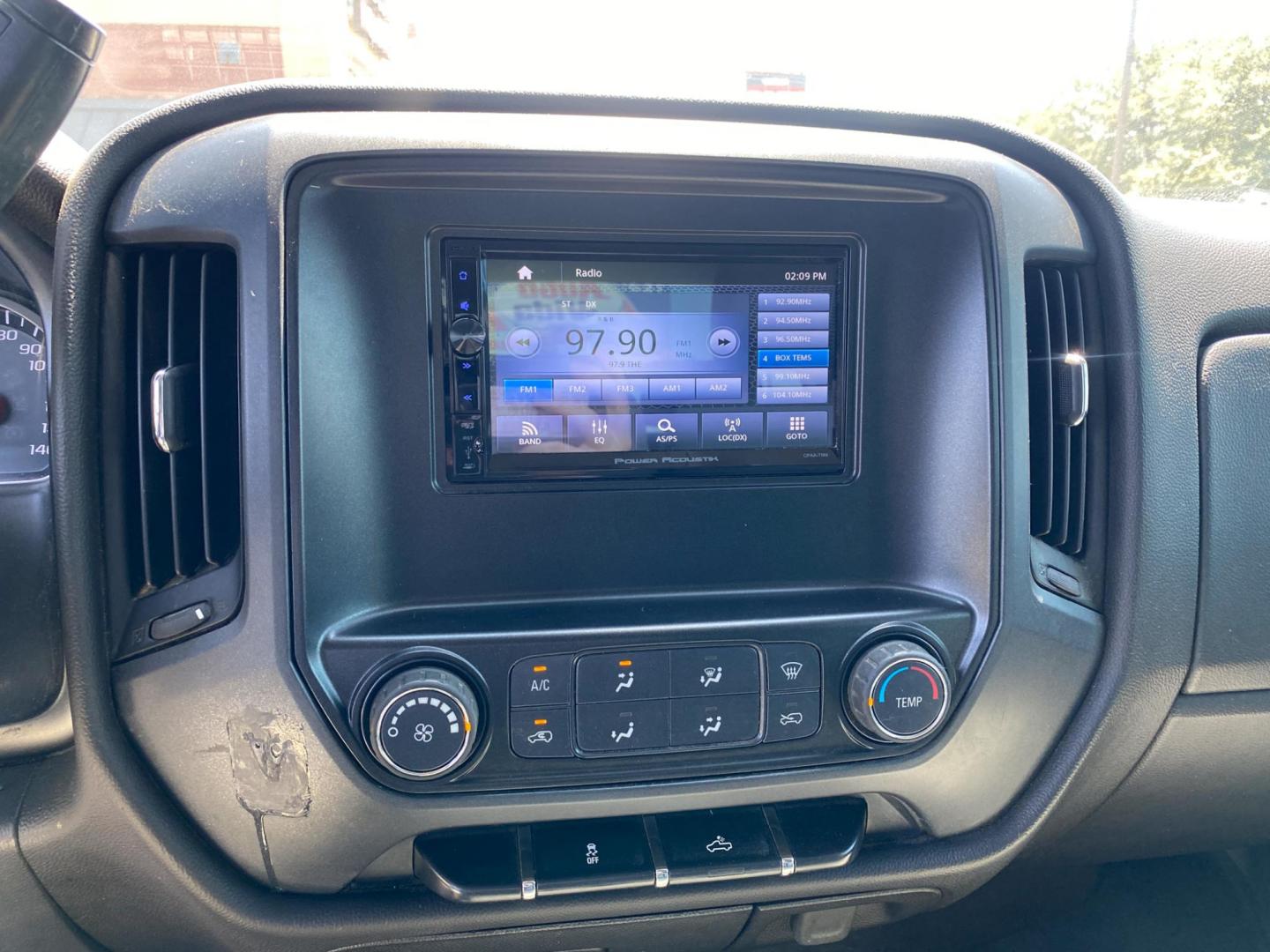 2017 WHITE Chevrolet Silverado 1500 Work Truck Double Cab 2WD (1GCRCNEH9HZ) with an 4.3L V6 OHV 12V engine, 6A transmission, located at 420 I-35E, Lancaster, TX, 75146, (469) 297-4144, 32.593929, -96.823685 - Photo#12