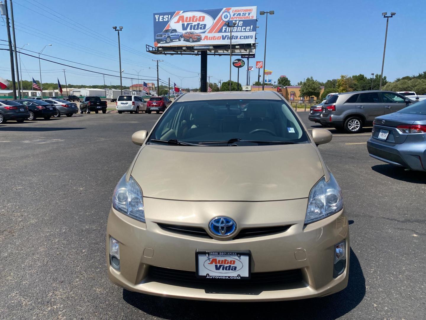 2010 GOLD Toyota Prius Prius II (JTDKN3DU7A1) with an 1.8L L4 DOHC 16V engine, Continuously Variable Transmisson transmission, located at 420 I-35E, Lancaster, TX, 75146, (469) 297-4144, 32.593929, -96.823685 - Photo#0