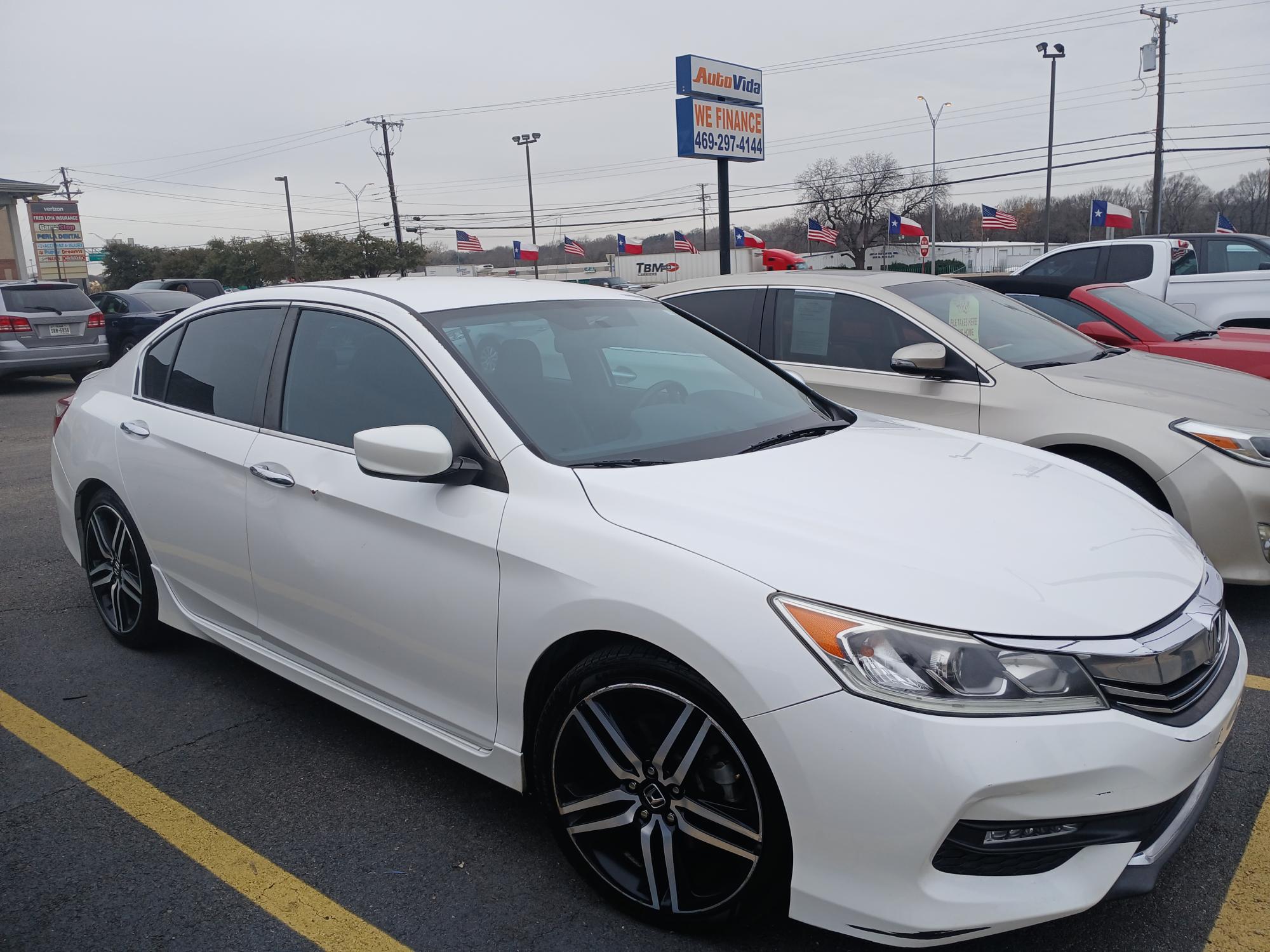 photo of 2016 Honda Accord SEDAN 4-DR