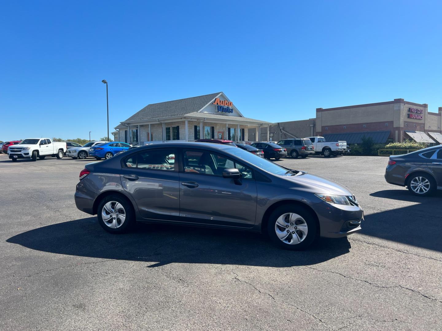 2014 GRAY Honda Civic LX Sedan CVT (2HGFB2F57EH) with an 1.8L L4 SOHC 16V engine, Continuously Variable Transmission transmission, located at 420 I-35E, Lancaster, TX, 75146, (469) 297-4144, 32.593929, -96.823685 - Photo#6