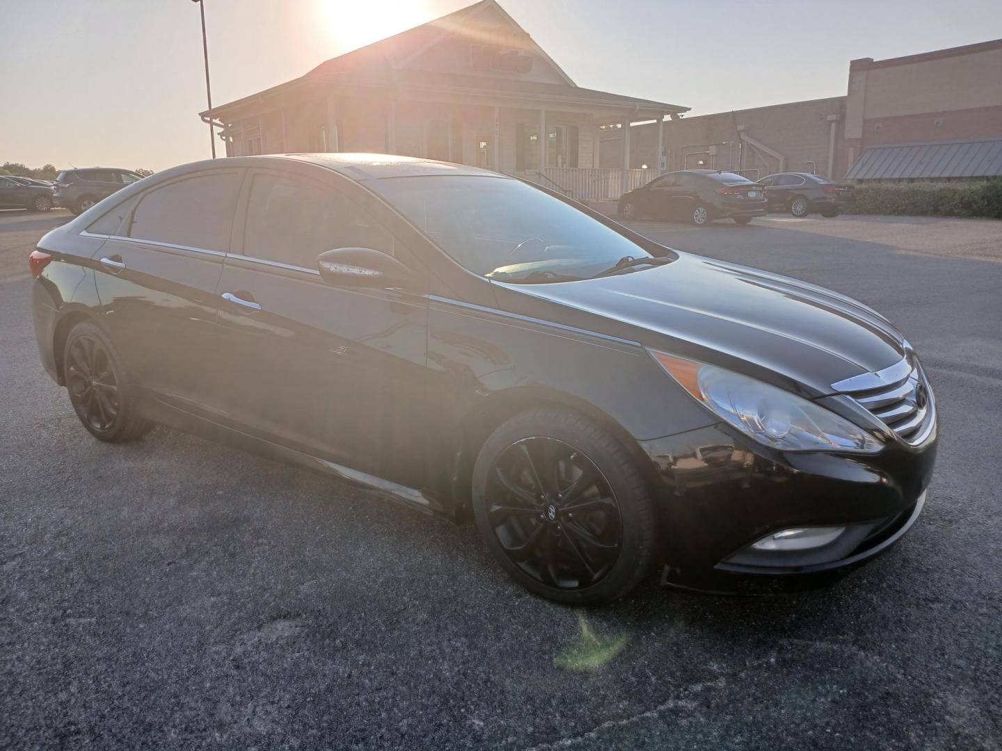 2014 BLACK Hyundai Sonata SE 2.0L TGDI (5NPEC4AB9EH) with an 2.0L L4 DOHC 16V engine, 6-Speed Automatic transmission, located at 420 I-35E, Lancaster, TX, 75146, (469) 297-4144, 32.593929, -96.823685 - Photo#1