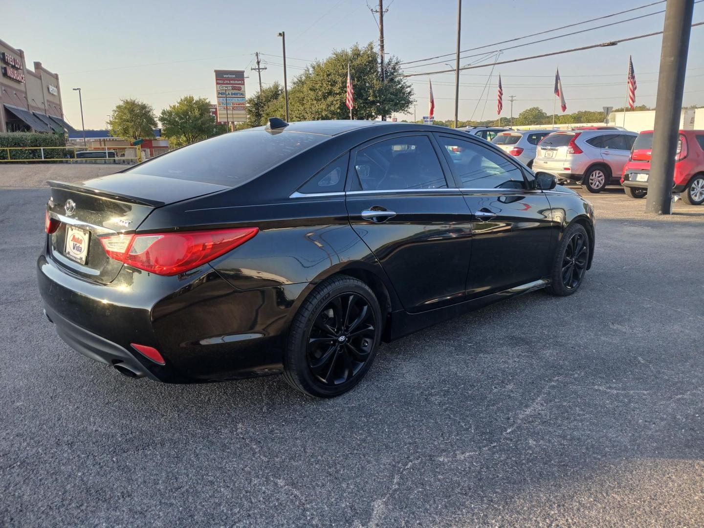 2014 BLACK Hyundai Sonata SE 2.0L TGDI (5NPEC4AB9EH) with an 2.0L L4 DOHC 16V engine, 6-Speed Automatic transmission, located at 420 I-35E, Lancaster, TX, 75146, (469) 297-4144, 32.593929, -96.823685 - Photo#2