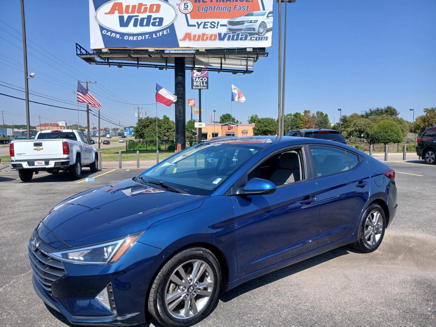 2020 BLUE Hyundai Elantra SE 6AT (5NPD74LF3LH) with an 1.8L L4 DOHC 16V engine, 6A transmission, located at 420 I-35E, Lancaster, TX, 75146, (469) 297-4144, 32.593929, -96.823685 - Photo#0