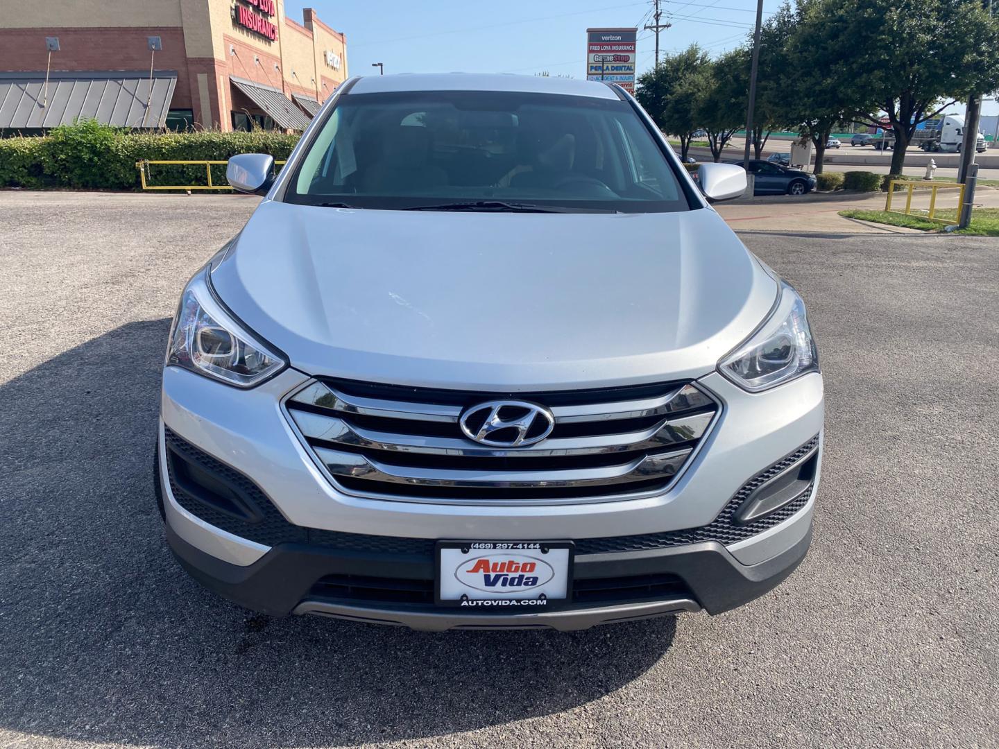 2016 SILVER Hyundai Santa Fe Sport 2.4 FWD (5XYZT3LB9GG) with an 2.4L L4 DOHC 16V engine, 6-Speed Automatic transmission, located at 420 I-35E, Lancaster, TX, 75146, (469) 297-4144, 32.593929, -96.823685 - Photo#0