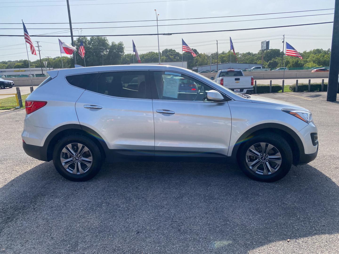 2016 SILVER Hyundai Santa Fe Sport 2.4 FWD (5XYZT3LB9GG) with an 2.4L L4 DOHC 16V engine, 6-Speed Automatic transmission, located at 420 I-35E, Lancaster, TX, 75146, (469) 297-4144, 32.593929, -96.823685 - Photo#2