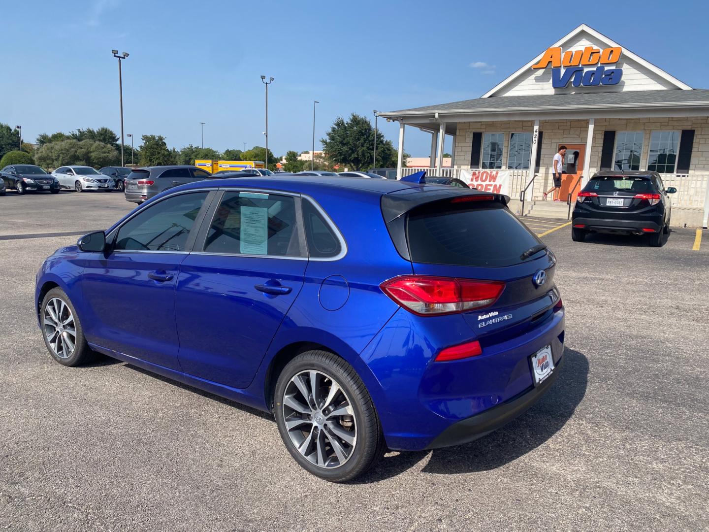 2019 BLUE Hyundai Elantra GT Base (KMHH35LE9KU) with an 2.0L L4 16V DOHC engine, 6A transmission, located at 420 I-35E, Lancaster, TX, 75146, (469) 297-4144, 32.593929, -96.823685 - Photo#4