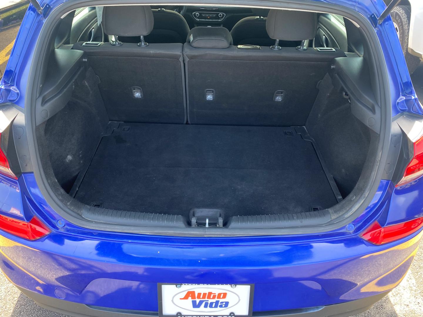 2019 BLUE Hyundai Elantra GT Base (KMHH35LE9KU) with an 2.0L L4 16V DOHC engine, 6A transmission, located at 420 I-35E, Lancaster, TX, 75146, (469) 297-4144, 32.593929, -96.823685 - Photo#14