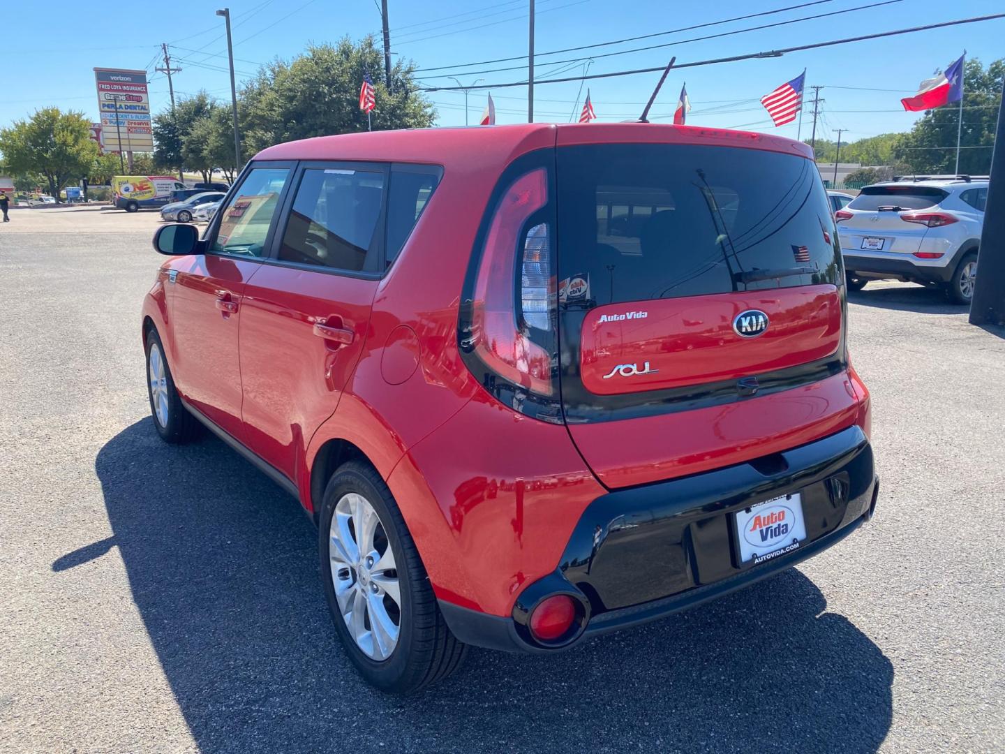 2016 RED Kia Soul + (KNDJP3A51G7) with an 2.0L L4 DOHC 16V engine, 6A transmission, located at 420 I-35E, Lancaster, TX, 75146, (469) 297-4144, 32.593929, -96.823685 - Photo#4