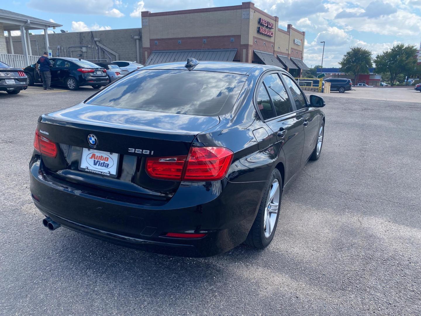 2012 BLACK BMW 3-Series 328i Sedan (WBA3C1C5XCF) with an 2.0L L4 DOHC 16V engine, located at 420 I-35E, Lancaster, TX, 75146, (469) 297-4144, 32.593929, -96.823685 - Photo#3