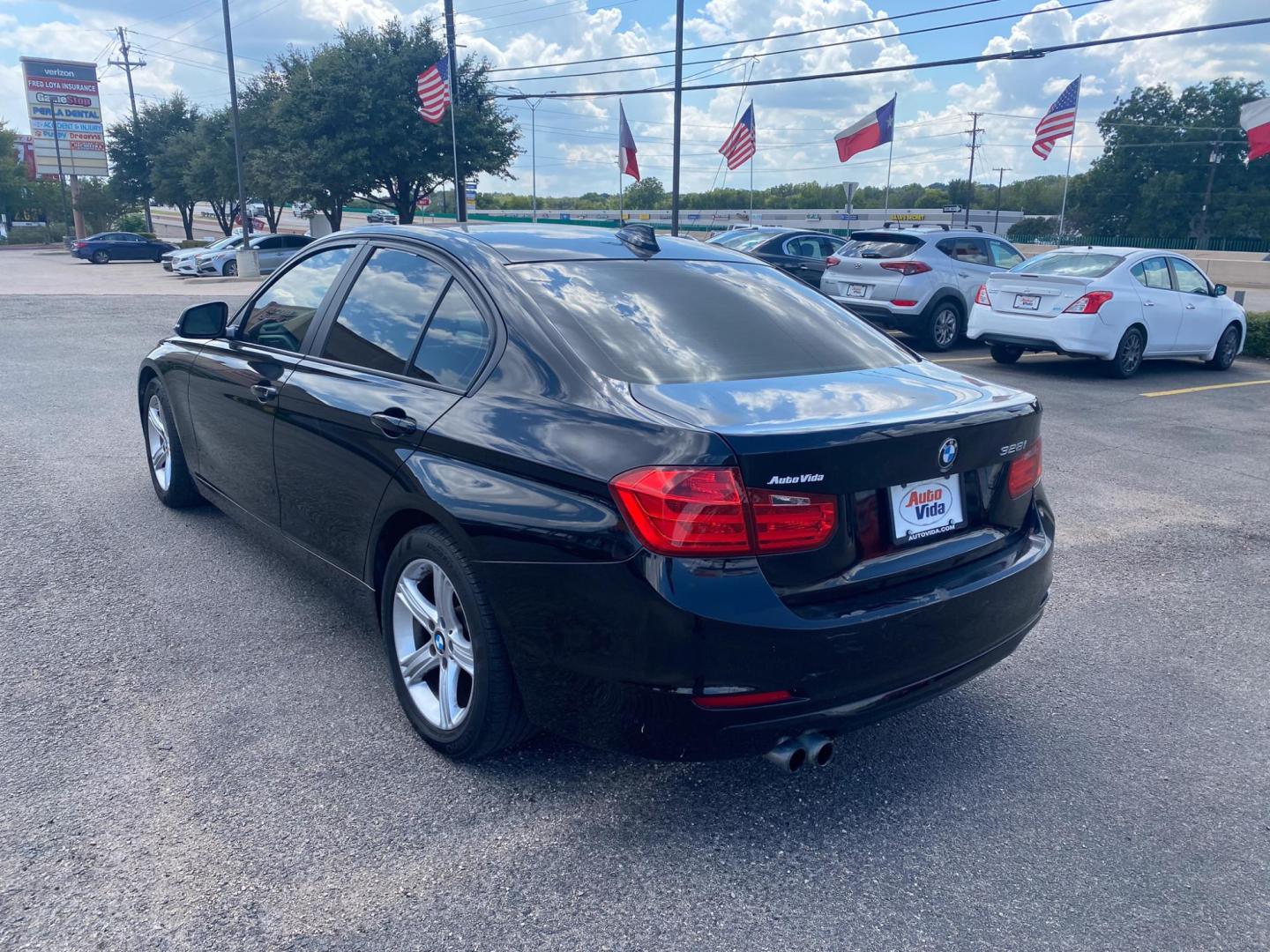 2012 BLACK BMW 3-Series 328i Sedan (WBA3C1C5XCF) with an 2.0L L4 DOHC 16V engine, located at 420 I-35E, Lancaster, TX, 75146, (469) 297-4144, 32.593929, -96.823685 - Photo#4