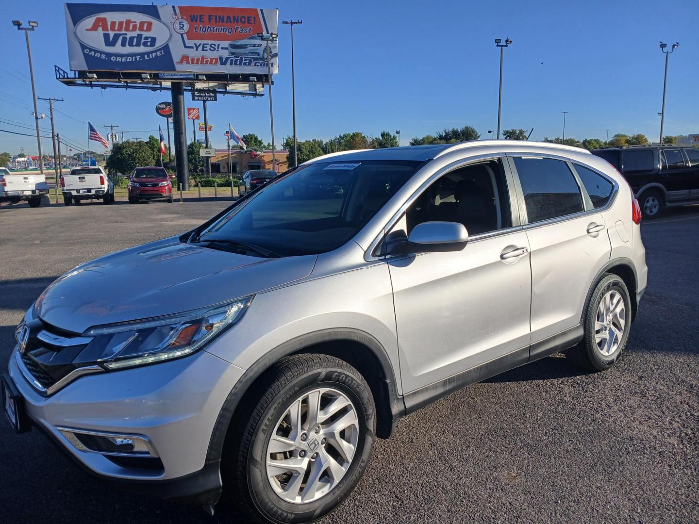 2016 SILVER Honda CR-V EX-L 2WD (2HKRM3H72GH) with an 2.4L L4 DOHC 16V engine, CVT transmission, located at 420 I-35E, Lancaster, TX, 75146, (469) 297-4144, 32.593929, -96.823685 - Photo#0