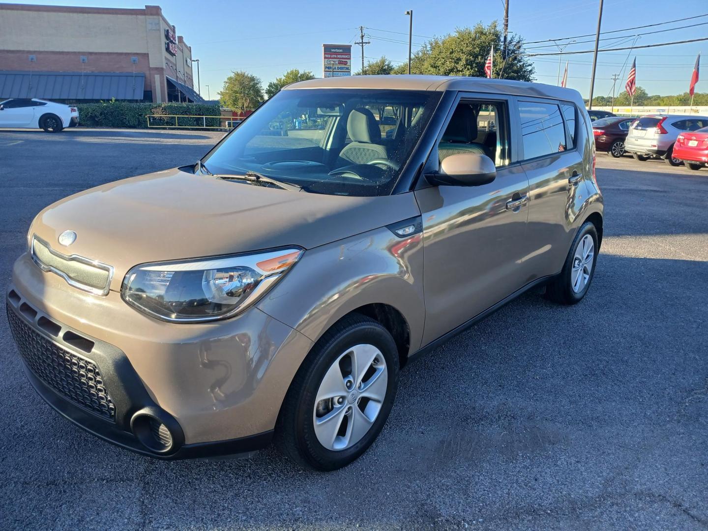 2014 BROWN Kia Soul Base (KNDJN2A27E7) with an 1.6L L4 DOHC 16V engine, located at 420 I-35E, Lancaster, TX, 75146, (469) 297-4144, 32.593929, -96.823685 - Photo#0