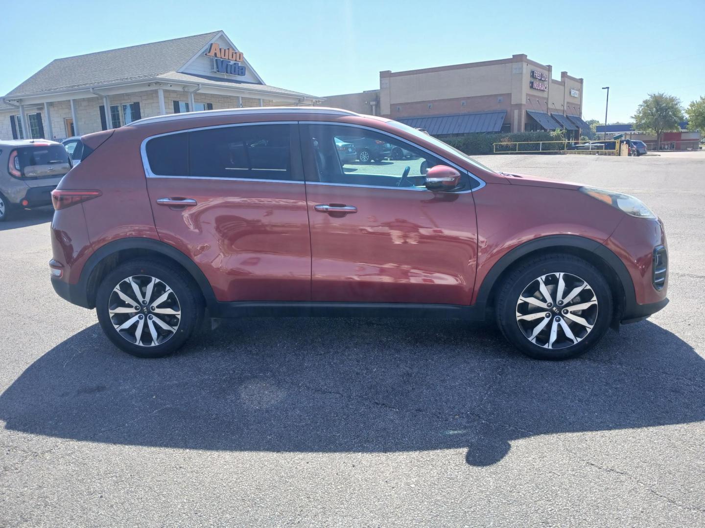 2019 RED Kia Sportage EX FWD (KNDPN3AC5K7) with an 2.4L V6 DOHC 24V engine, 6A transmission, located at 420 I-35E, Lancaster, TX, 75146, (469) 297-4144, 32.593929, -96.823685 - Photo#2