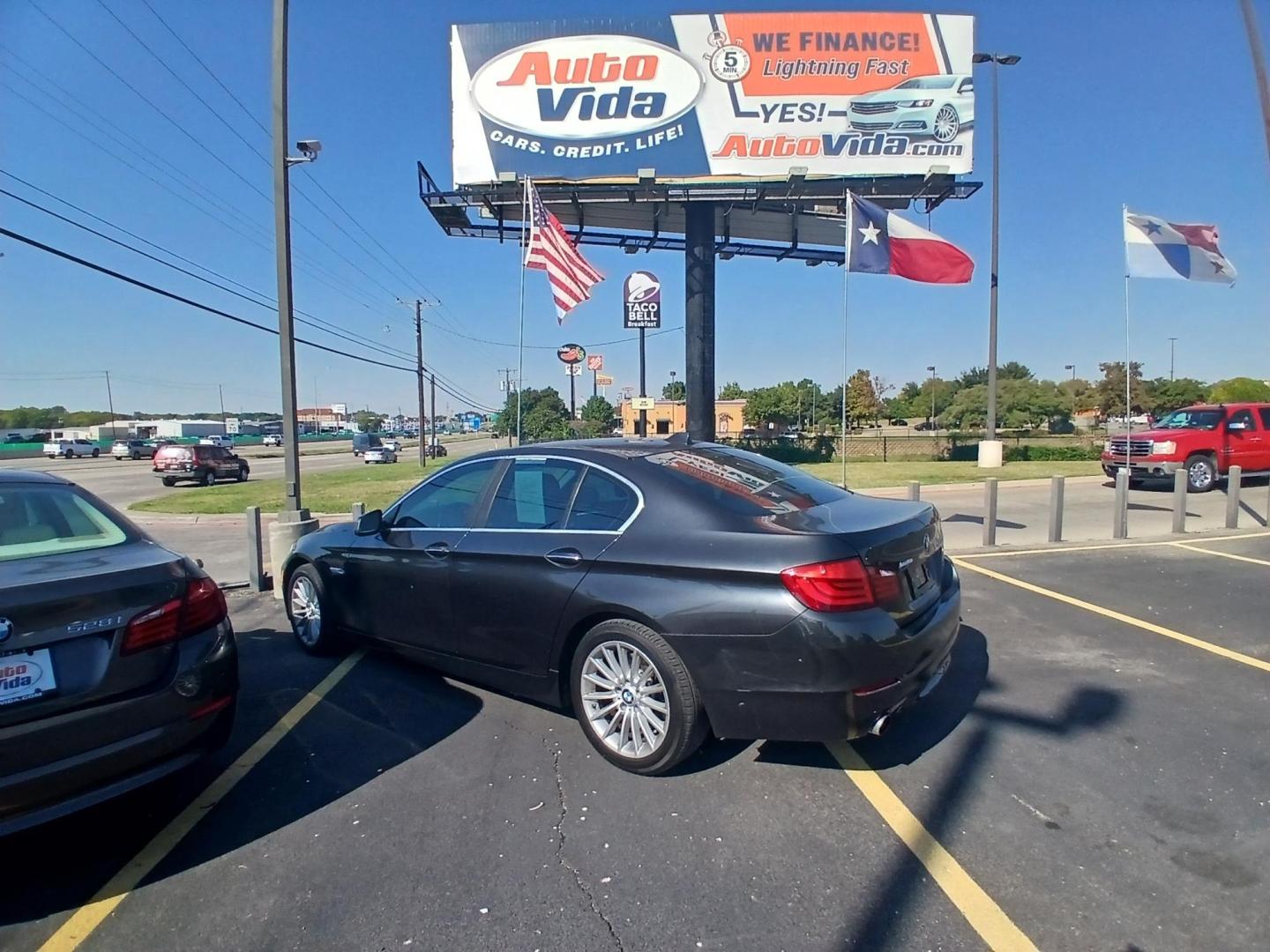 2013 GRAY BMW 5-Series 535i (WBAFR7C59DC) with an 3.0L L6 DOHC 24V engine, located at 420 I-35E, Lancaster, TX, 75146, (469) 297-4144, 32.593929, -96.823685 - Photo#0