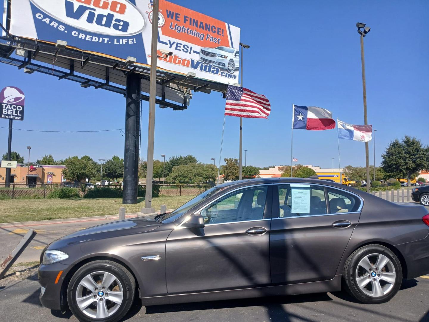 2013 BROWN BMW 5-Series 528i (WBAXG5C59DD) with an 2.0L L4 DOHC 16V TURBO engine, located at 420 I-35E, Lancaster, TX, 75146, (469) 297-4144, 32.593929, -96.823685 - Photo#1