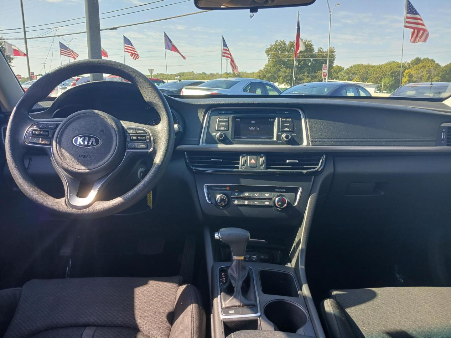 2019 WHITE Nissan Sentra S CVT (3N1AB7AP5KY) with an 1.8L L4 SFI DOHC 16V engine, CVT transmission, located at 420 I-35E, Lancaster, TX, 75146, (469) 297-4144, 32.593929, -96.823685 - Photo#4