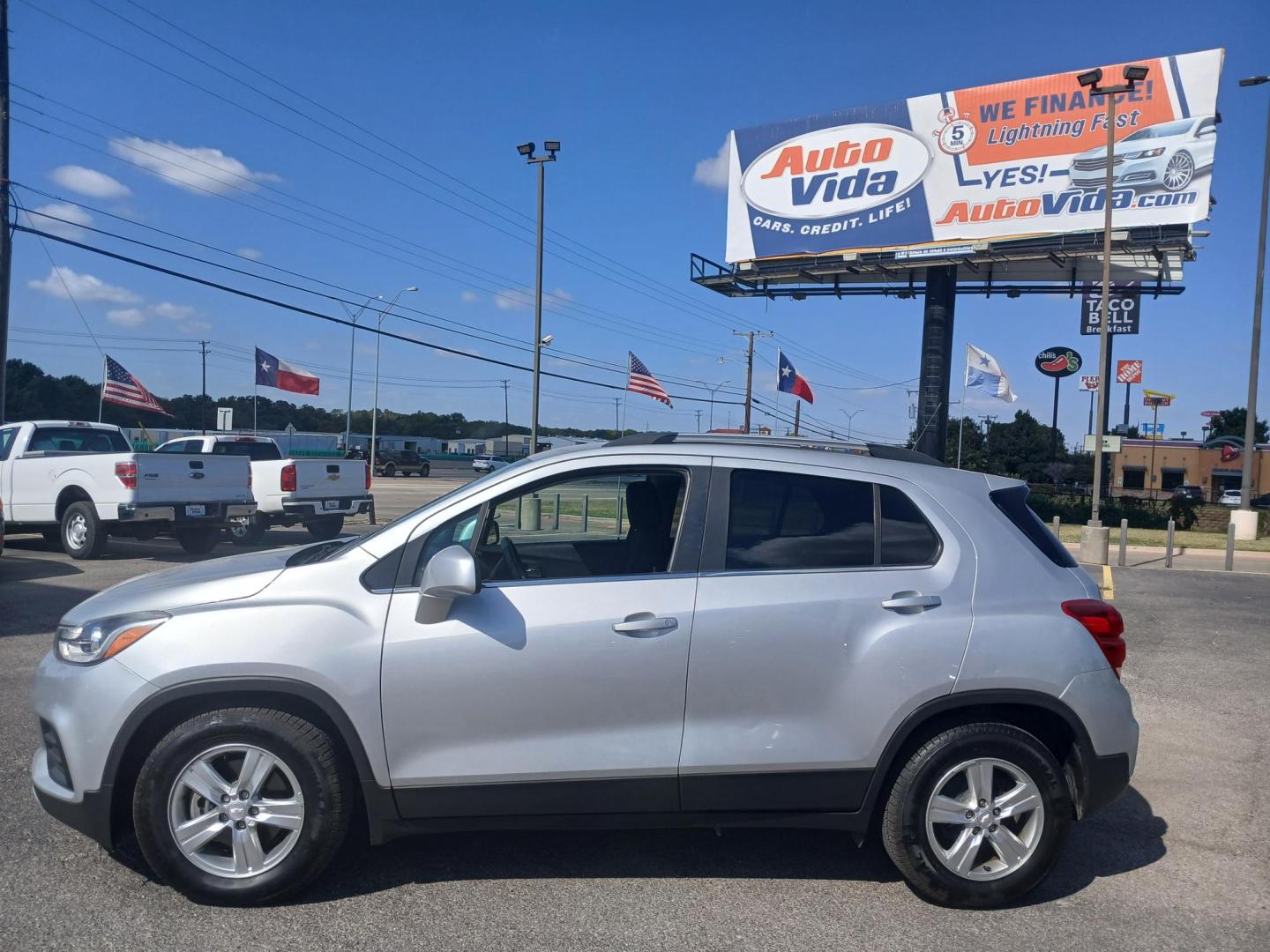 2019 SILVER Chevrolet Trax LT FWD (3GNCJLSB7KL) with an 1.4L L4 DOHC 16V engine, 6A transmission, located at 420 I-35E, Lancaster, TX, 75146, (469) 297-4144, 32.593929, -96.823685 - Photo#1