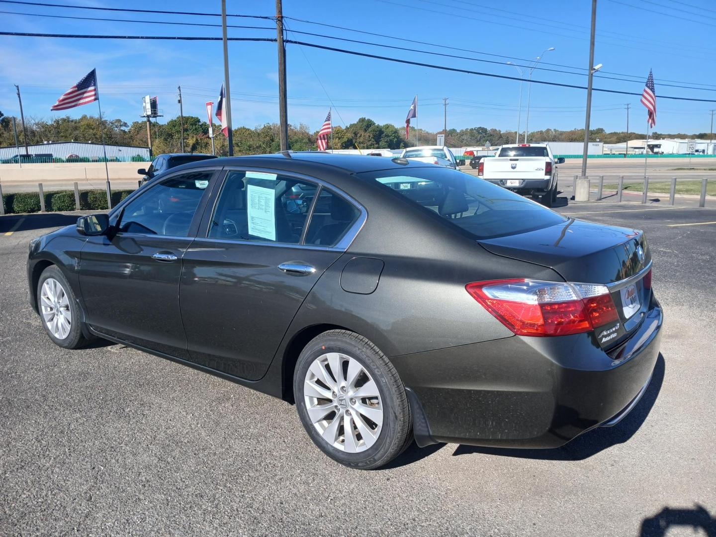 2014 GRAY Honda Accord EX-L Sedan CVT (1HGCR2F82EA) with an 2.4L L4 DOHC 16V engine, Continuously Variable Transmission transmission, located at 420 I-35E, Lancaster, TX, 75146, (469) 297-4144, 32.593929, -96.823685 - Photo#0