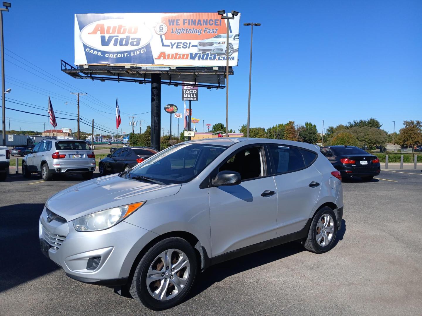 2014 BLACK Hyundai Tucson GL Auto FWD (KM8JT3AF7EU) with an 2.0L L4 DOHC 16V engine, 6-Speed Automatic transmission, located at 420 I-35E, Lancaster, TX, 75146, (469) 297-4144, 32.593929, -96.823685 - Photo#0