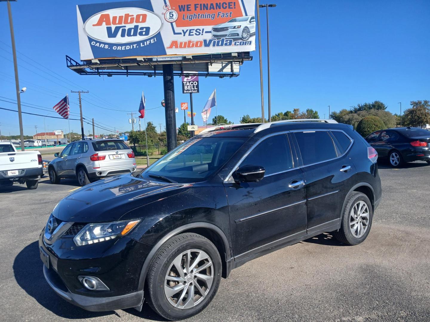 2015 BLACK Nissan Rogue S 2WD (5N1AT2MT9FC) with an 2.5L L4 DOHC 16V engine, Continuously Variable Transmission transmission, located at 420 I-35E, Lancaster, TX, 75146, (469) 297-4144, 32.593929, -96.823685 - Photo#0