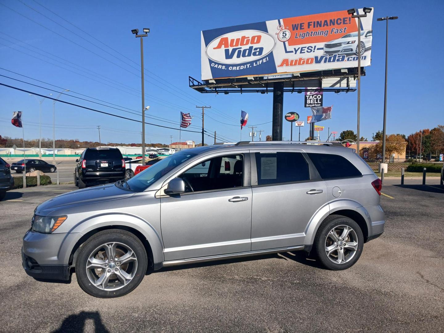 2017 SILVER Dodge Journey Crossroad Plus FWD (3C4PDCGG2HT) with an 3.6L V6 DOHC 24V engine, 4A transmission, located at 420 I-35E, Lancaster, TX, 75146, (469) 297-4144, 32.593929, -96.823685 - Photo#1