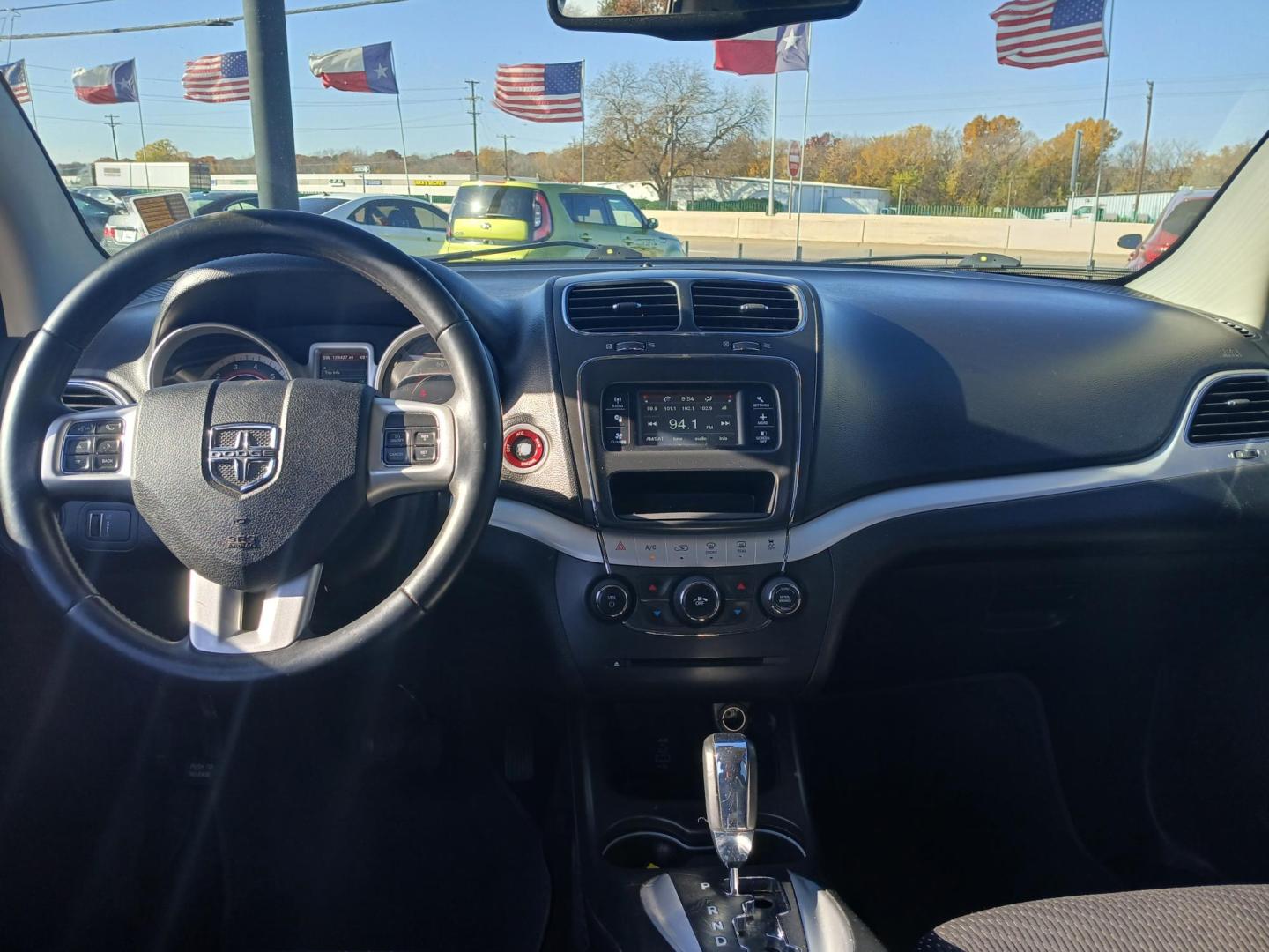 2017 SILVER Dodge Journey Crossroad Plus FWD (3C4PDCGG2HT) with an 3.6L V6 DOHC 24V engine, 4A transmission, located at 420 I-35E, Lancaster, TX, 75146, (469) 297-4144, 32.593929, -96.823685 - Photo#5