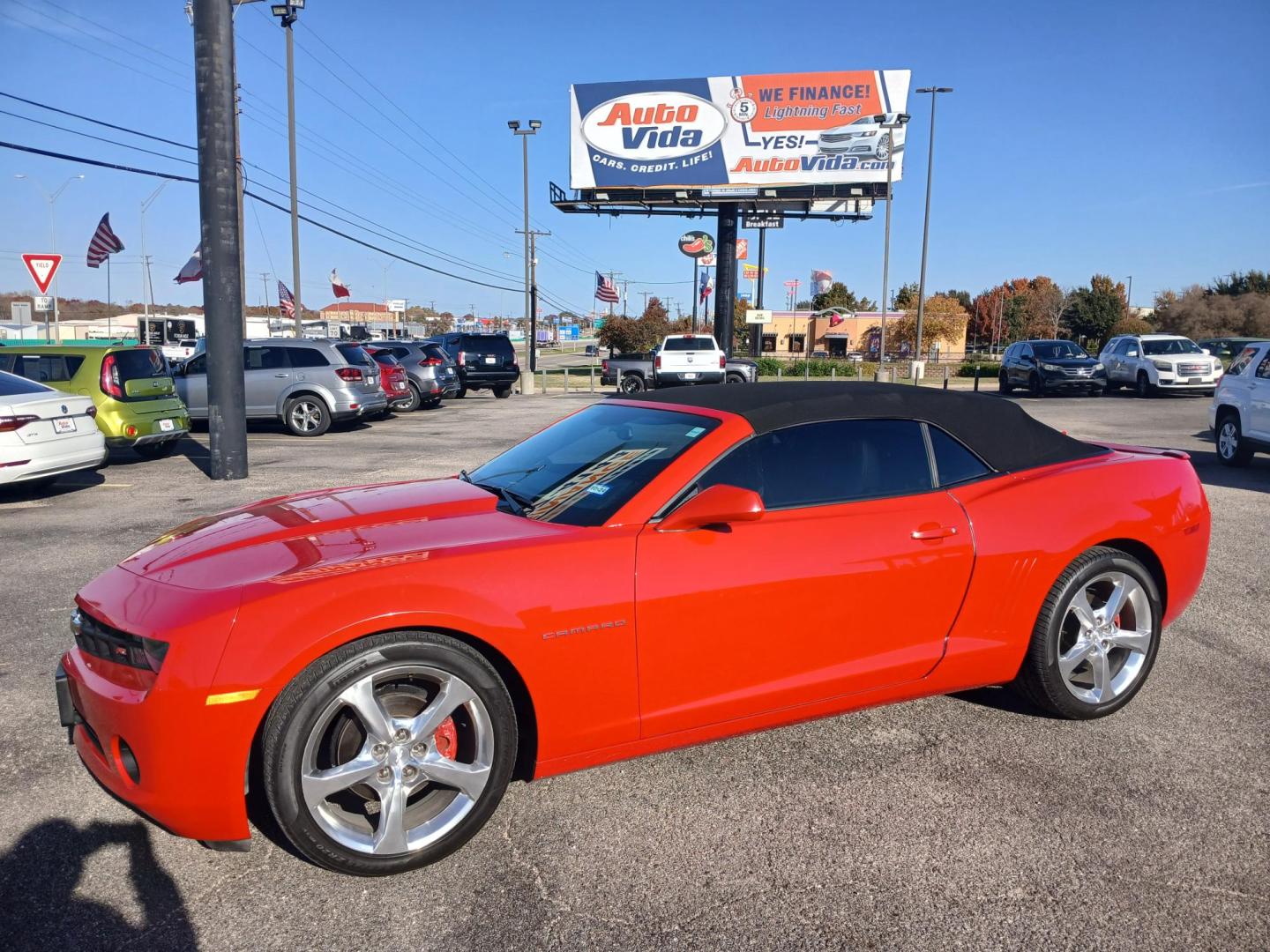 2013 RED Chevrolet Camaro Convertible 2LT (2G1FC3D33D9) with an 3.6L V6 DOHC 24V FFV engine, 6-Speed Automatic transmission, located at 420 I-35E, Lancaster, TX, 75146, (469) 297-4144, 32.593929, -96.823685 - Photo#1