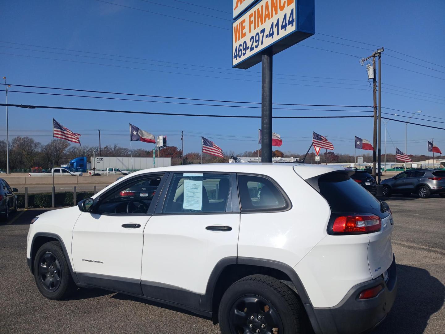 2017 WHITE Jeep Cherokee Sport FWD (1C4PJLAB7HD) with an 2.4L L4 DOHC 16V engine, 9A transmission, located at 420 I-35E, Lancaster, TX, 75146, (469) 297-4144, 32.593929, -96.823685 - Photo#2