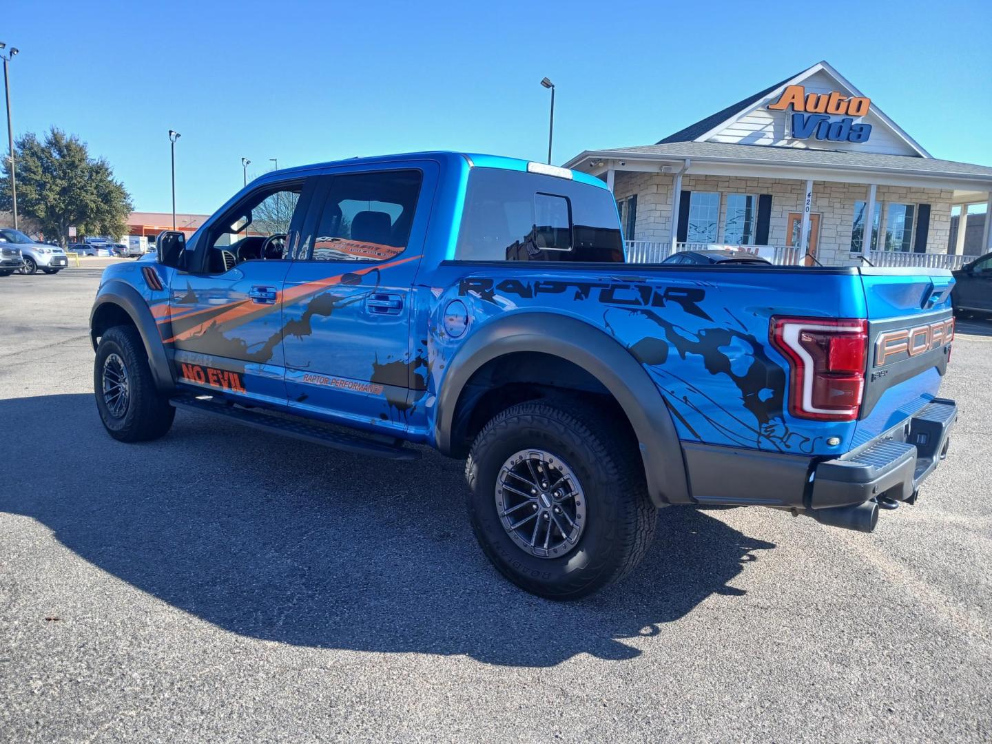 2020 BLUE Ford F-150 Raptor SuperCrew 4WD (1FTFW1RG6LF) with an 3.5 V6 engine, 6A transmission, located at 420 I-35E, Lancaster, TX, 75146, (469) 297-4144, 32.593929, -96.823685 - Photo#2