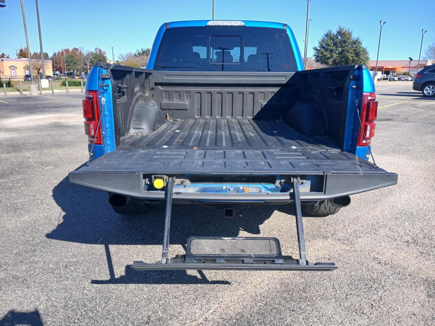 2020 BLUE Ford F-150 Raptor SuperCrew 4WD (1FTFW1RG6LF) with an 3.5 V6 engine, 6A transmission, located at 420 I-35E, Lancaster, TX, 75146, (469) 297-4144, 32.593929, -96.823685 - Photo#3