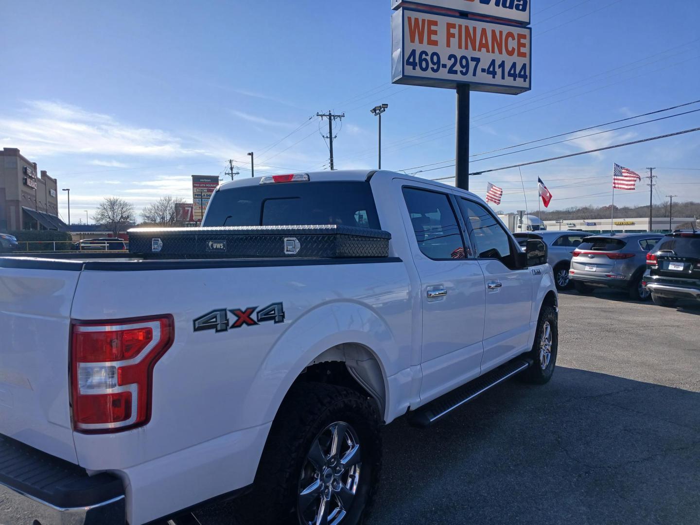 2016 BLUE Ford F-150 XLT SuperCrew 6.5-ft. Bed 4WD (1FTEW1EP8GK) with an 2.7L V6 DOHC 24V engine, 6A transmission, located at 420 I-35E, Lancaster, TX, 75146, (469) 297-4144, 32.593929, -96.823685 - Photo#2