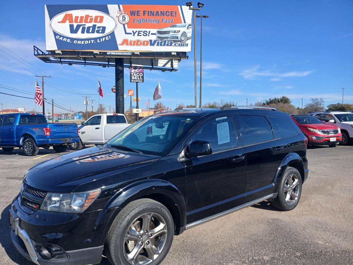 2017 BLACK Dodge Journey Crossroad Plus FWD (3C4PDCGG5HT) with an 3.6L V6 DOHC 24V engine, 4A transmission, located at 420 I-35E, Lancaster, TX, 75146, (469) 297-4144, 32.593929, -96.823685 - Photo#0