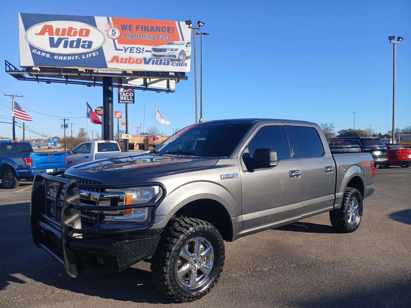 2018 GRAY Ford F-150 XLT SuperCrew 5.5-ft. Bed 4WD (1FTEW1EG3JK) with an 3.5L V6 TURBO engine, 6A transmission, located at 420 I-35E, Lancaster, TX, 75146, (469) 297-4144, 32.593929, -96.823685 - Photo#0