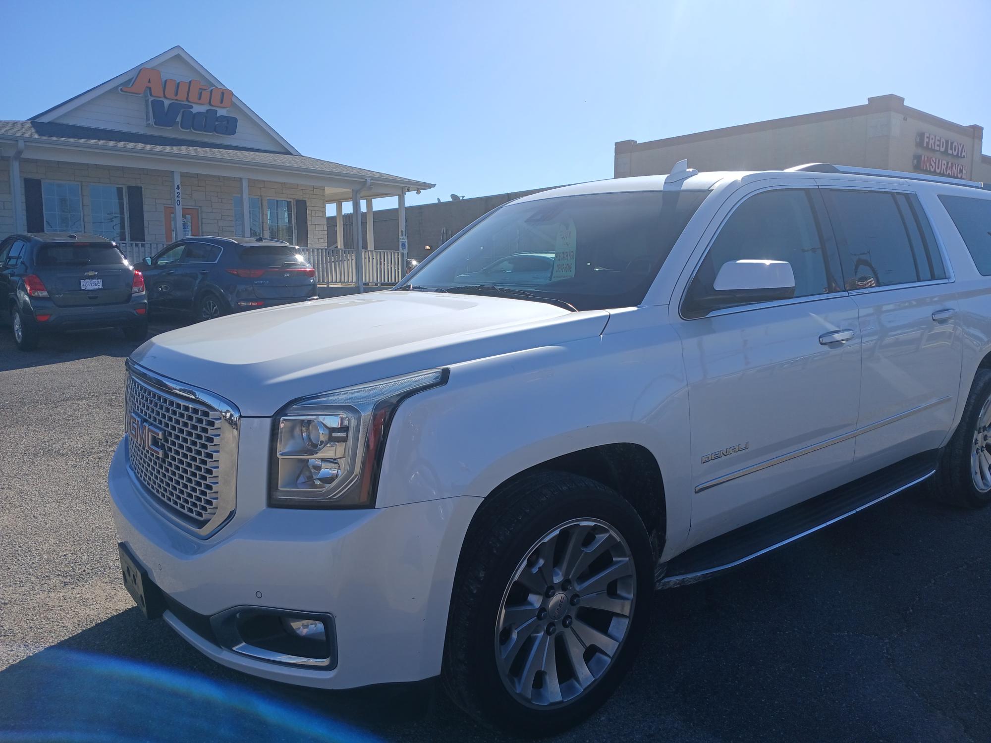 photo of 2016 GMC Yukon XL Denali 2WD