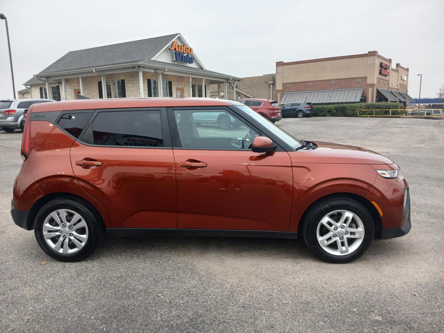 2020 RED Kia Soul S (KNDJ23AUXL7) with an 2.0L L4 DOHC 16V engine, CVT transmission, located at 420 I-35E, Lancaster, TX, 75146, (469) 297-4144, 32.593929, -96.823685 - Photo#1