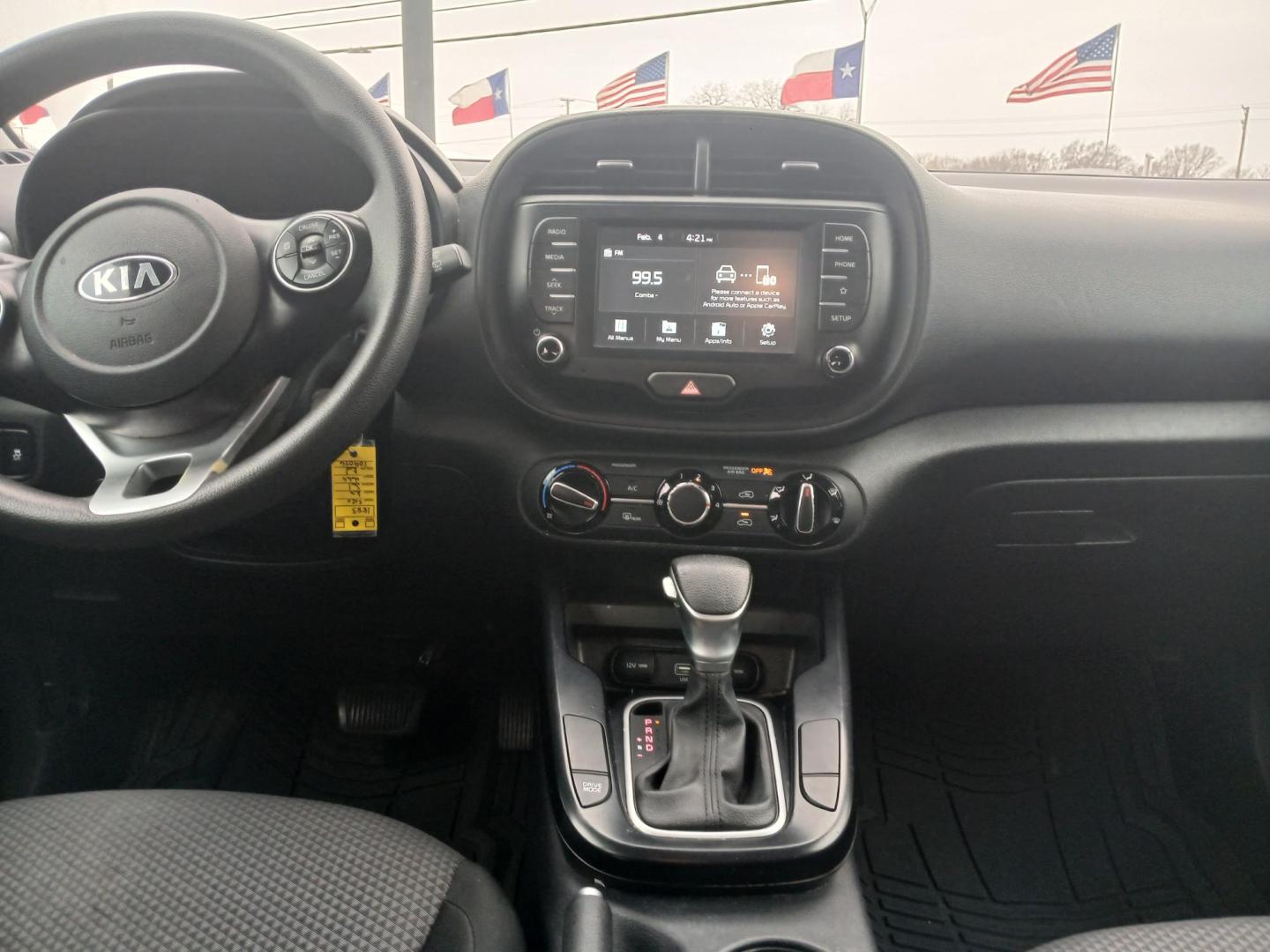 2020 RED Kia Soul S (KNDJ23AUXL7) with an 2.0L L4 DOHC 16V engine, CVT transmission, located at 420 I-35E, Lancaster, TX, 75146, (469) 297-4144, 32.593929, -96.823685 - Photo#4