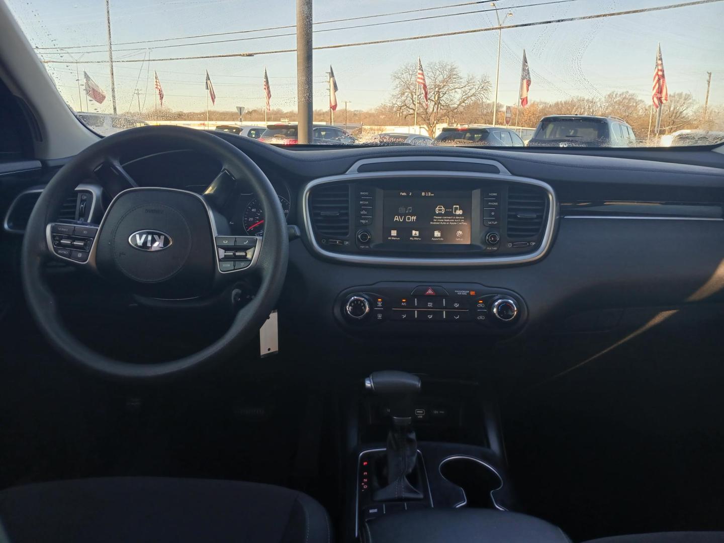 2019 BLACK Kia Sorento LX 2WD (5XYPG4A35KG) with an 2.4L L4 DOHC 16V engine, 6A transmission, located at 420 I-35E, Lancaster, TX, 75146, (469) 297-4144, 32.593929, -96.823685 - Photo#3